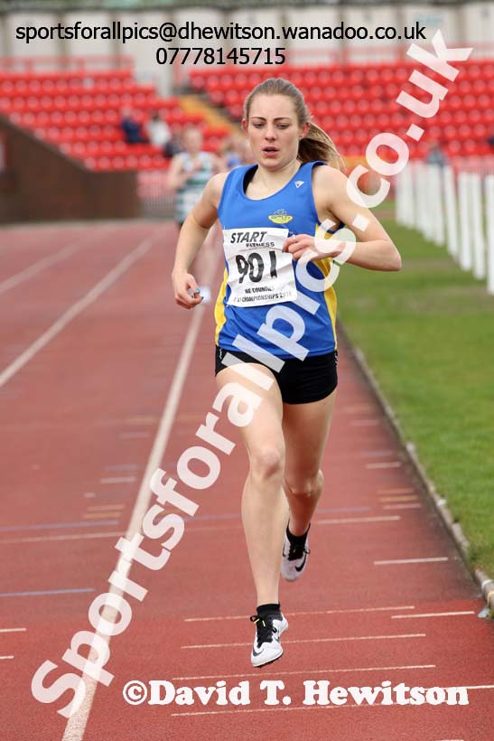 Senior womens 1500 metres, North Eastern Track and Field Champs, Gateshead Stadium. Photo: David T. Hewitson/Sports for All Pics